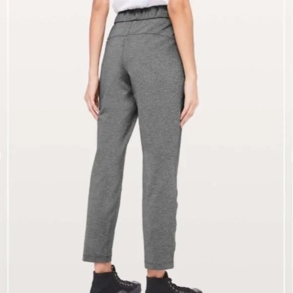 Lululemon Women's On The Fly Pant 27" Heathered Black - Size 6 - Picture 2 of 8